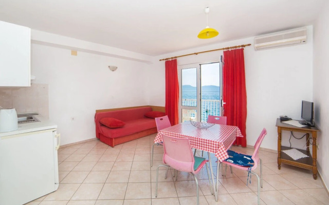 Apartments Mira