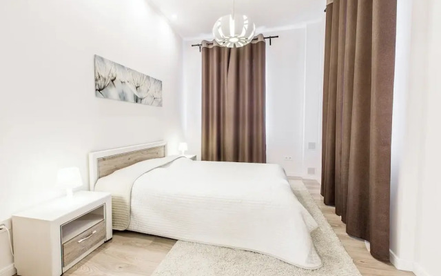 Apartment on Nezavisimosti 43