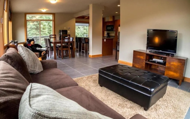 Kookaburra Lodge #203 By Bear Country