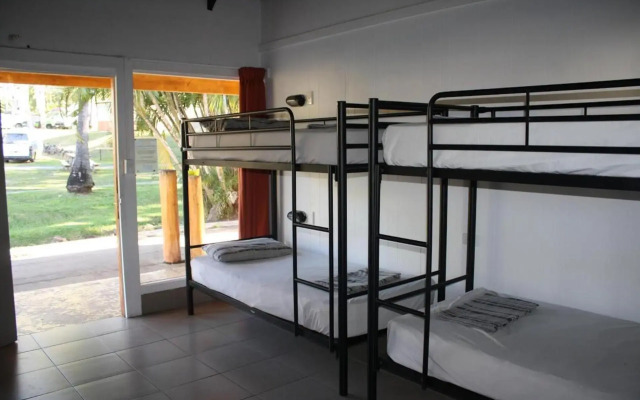 Nomads Airlie Beach
