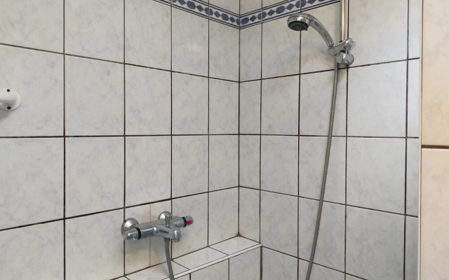 Beautiful Home in Rekem-lanaken With Wifi and 2 Bedrooms