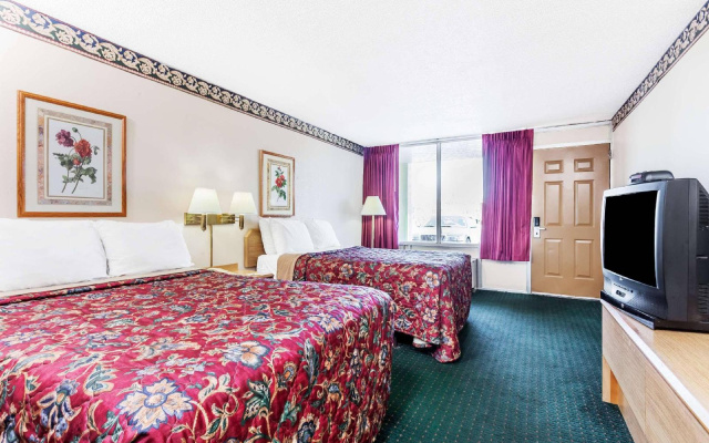 Days Inn by Wyndham McDonough