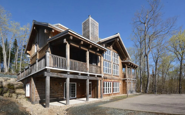 Chalet Azure