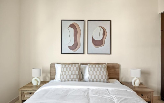 Bloomfields Elevated 2BR in Marina Heigh
