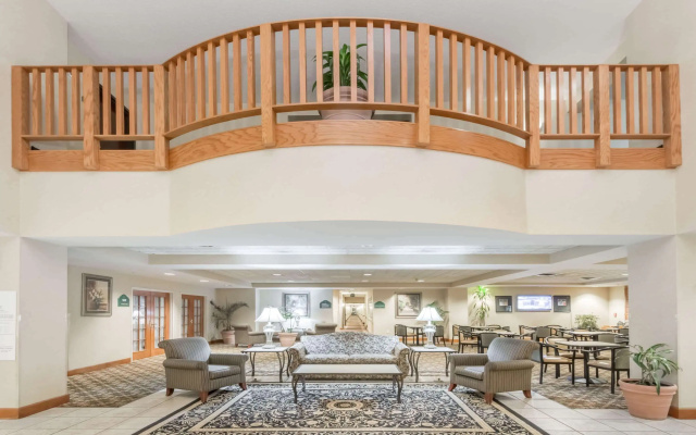 Wingate by Wyndham DFW / North Irving