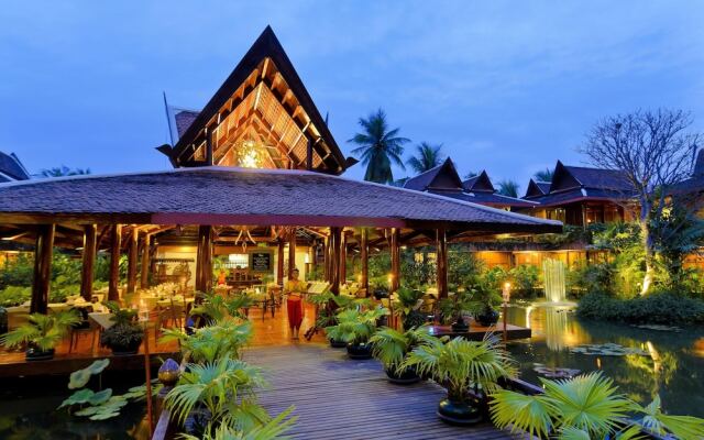 Отель Angkor Village вид на фасад