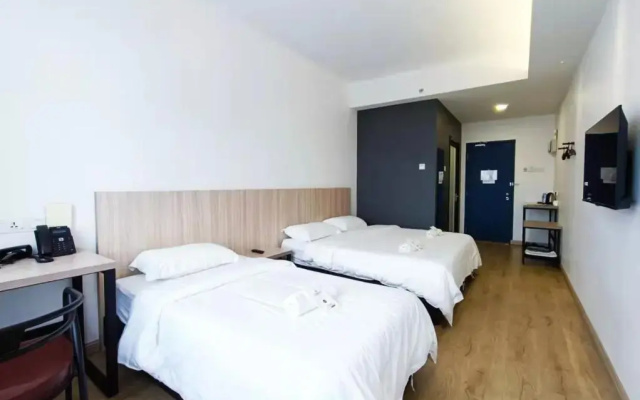 Starlink Hotel
