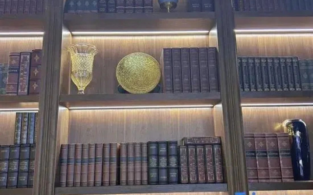 James Joyce Coffetel Elite, Yunmeng East Railway Station Mengze Lake Hotel