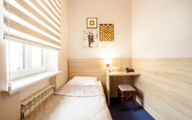 Mackintosh Hotel