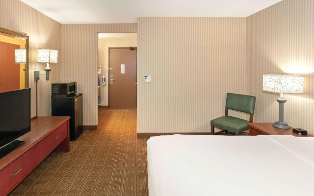 La Quinta Inn & Suites by Wyndham Stevens Point