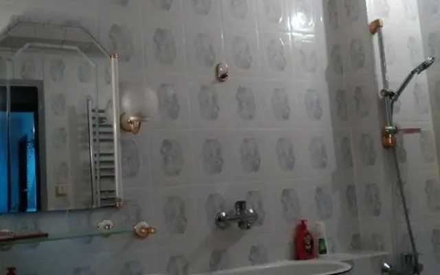 APARTAMENT-ZhUZhUNA