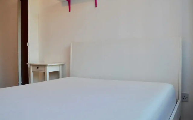 Spacious 3 Bedroom Apartment in Manchester