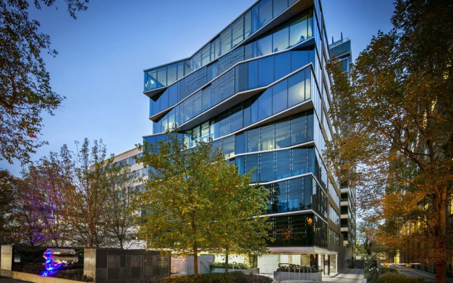 505 St Kilda Road Apartments by TWIG