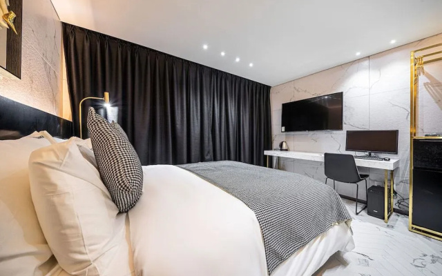 Olive Hotel