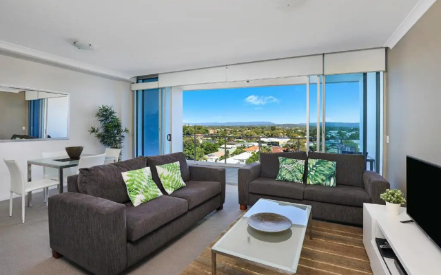 Silvershore Apartments on the Broadwater