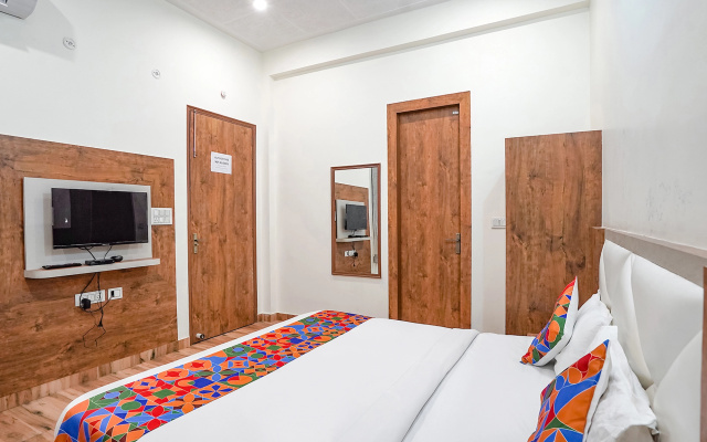 Fabhotel Sirtaj Suites