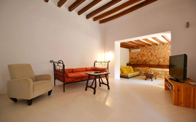 Luxuriously renovated Mallorcan country house for 10 pax
