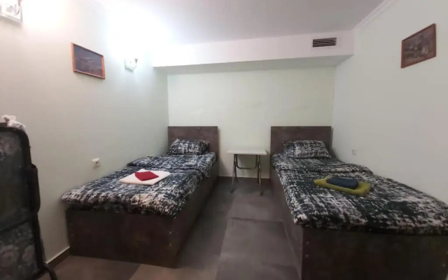 Standard Twin room (twin beds) · Voyage Hostel — photo 1