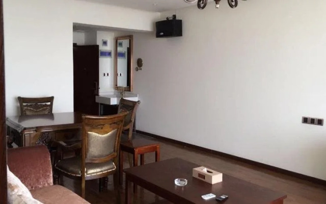 James Joyce Coffetel (Chengdu Wuhou Overpass Subway station)