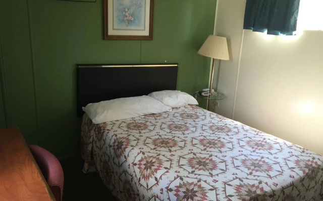 Sparta Motel Near St. Louis / Mississippi River IL