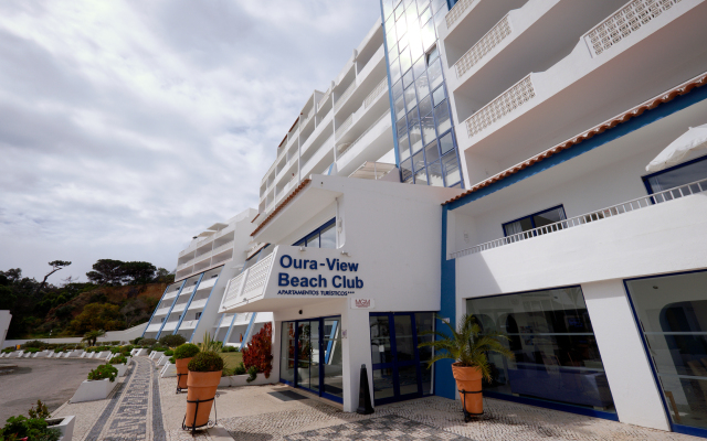 Отель Grand Muthu Oura View Beach Club Албуфейра вид на фасад