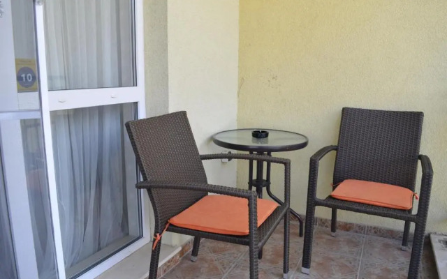 Apartment 3 In Complex Splendid