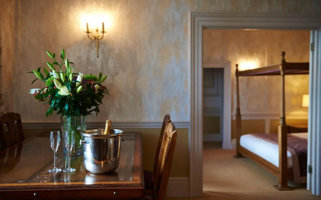 Buckland Tout Saints Hotel