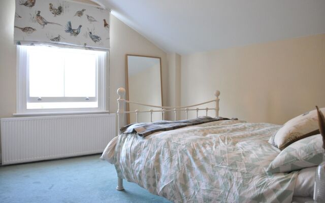 Отель 3 Bedroom Apartment in Clapham North Великобритания, Лондон - отзывы, цены и фото номеров - забронировать отель 3 Bedroom Apartment in Clapham North онлайн комната для гостей
