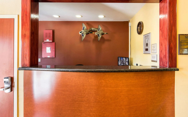 Econo Lodge Inn & Suites Little Rock SW