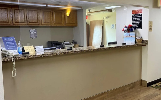 Super 8 by Wyndham Independence IA