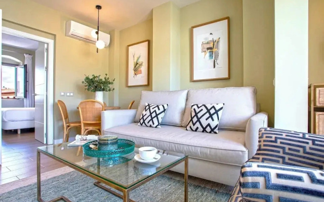 Marvelous Penthouse With 3 Terraces in Triana Castilla Terrace III