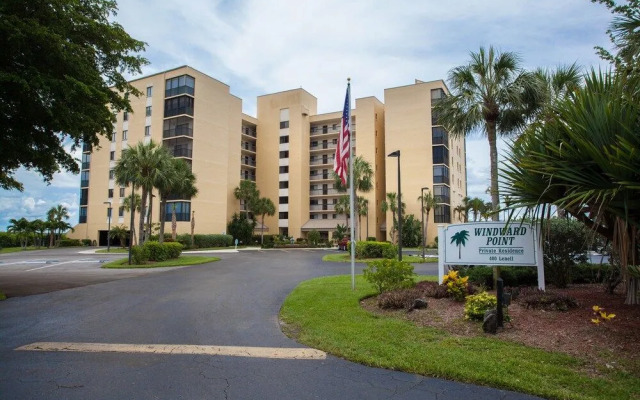 Windward Point 212