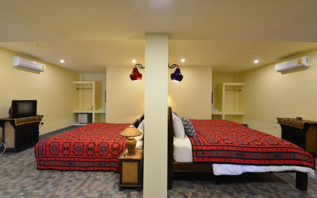 Baan Nai Soi Homestay