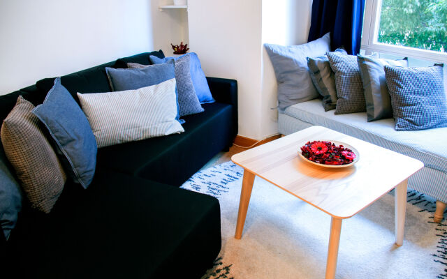 Отель Lollipop Flats City Centre Deluxe Suite комната для гостей