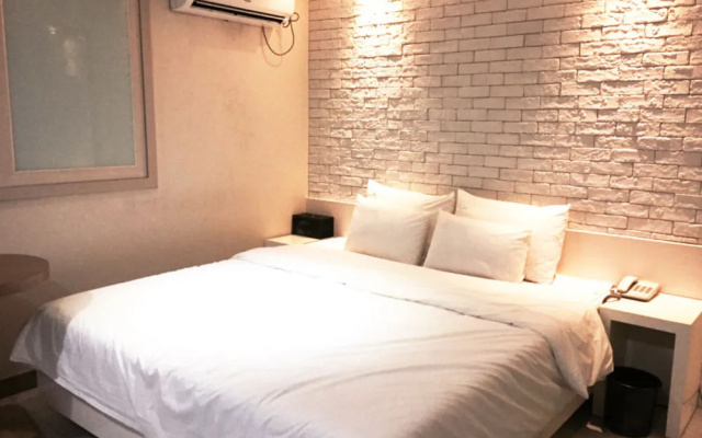 Jun Motel