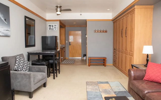 2752 Slopeside