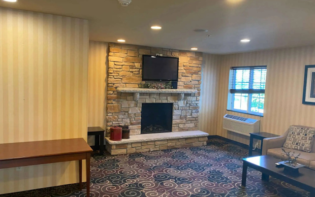AmericInn by Wyndham Oshkosh
