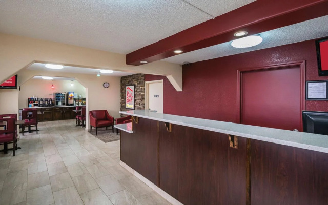 Red Roof Inn PLUS+ Huntsville - Madison