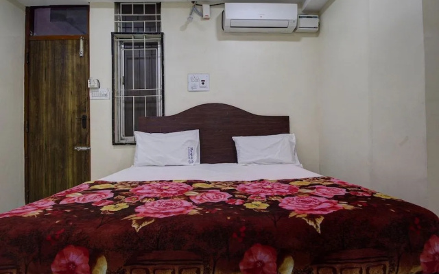 Spot On 45084 Hotel Navaratna Deluxe
