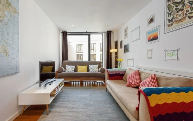 Stunning modern 2 double bedroom apartment