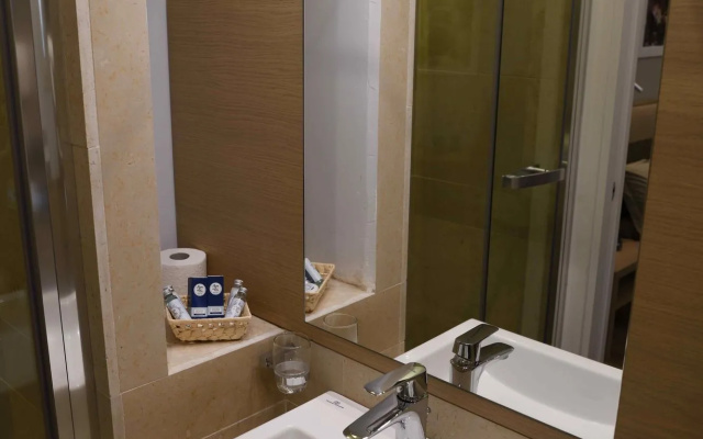 50 Suite Guesthouse