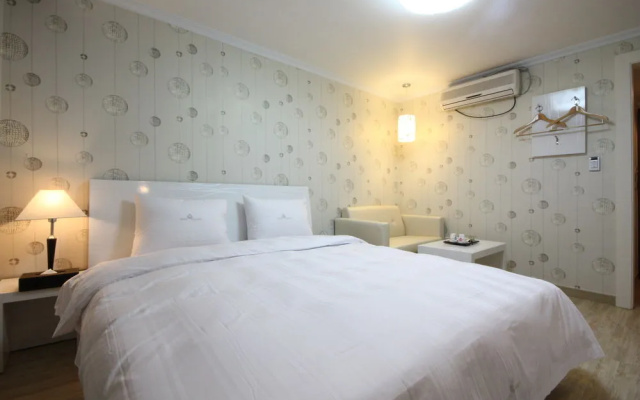 Gallery Tourist Hotel