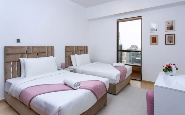 Spacious 2 bedroom with Amazing Marina View Rimal JBR