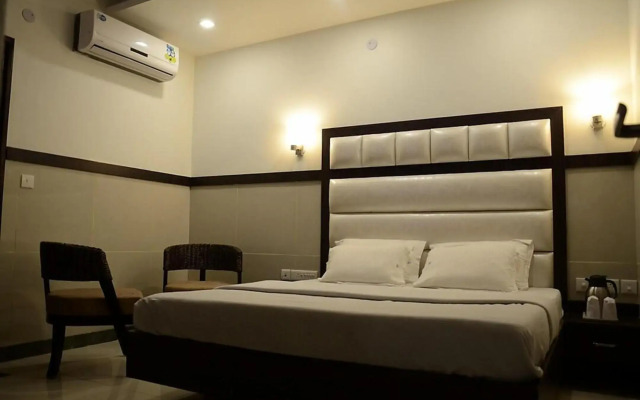 Satyam Hotel