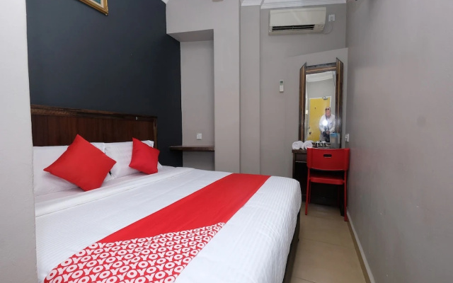 Nice Stay Hotel by OYO Rooms