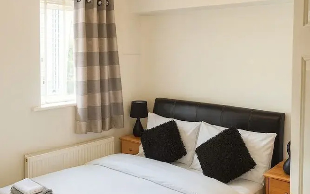 Home At City AirPort Excel EastLondon UN