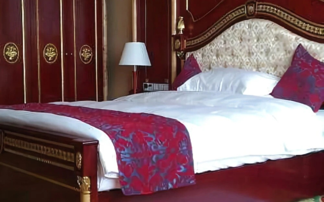 Longde International Hotel