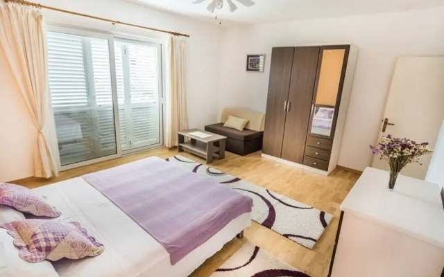 Sveto - 400 m From Beach - A1