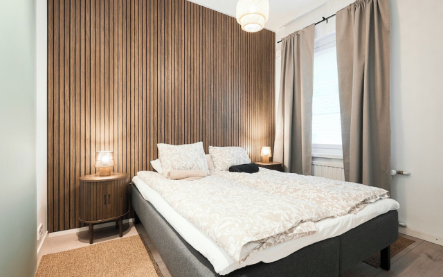 Modernized 1920s Apartment