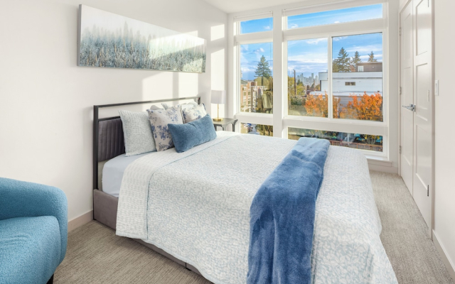 Lake View Townhouse